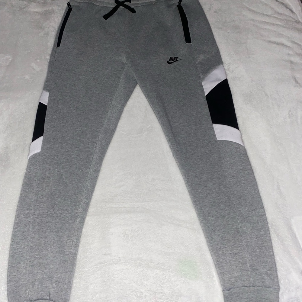 Large Nike Gray sweatpants